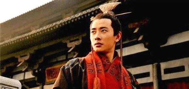 “鳌拜”为什么康熙能关门扳倒鳌拜，而汉献帝却无法关门杀掉曹操？